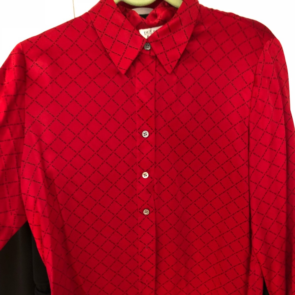 Due per Due Petite  red silk blouse.